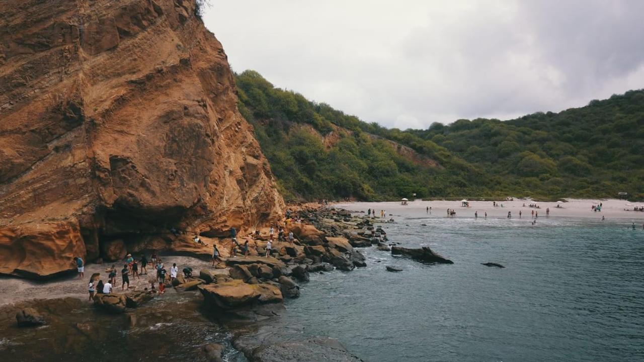 Hostal Humpback Internacional Puerto López Eksteriør bilde